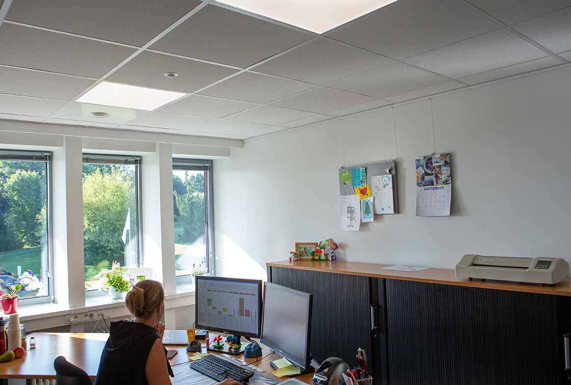 Inrichting en verlichting van een werkplek