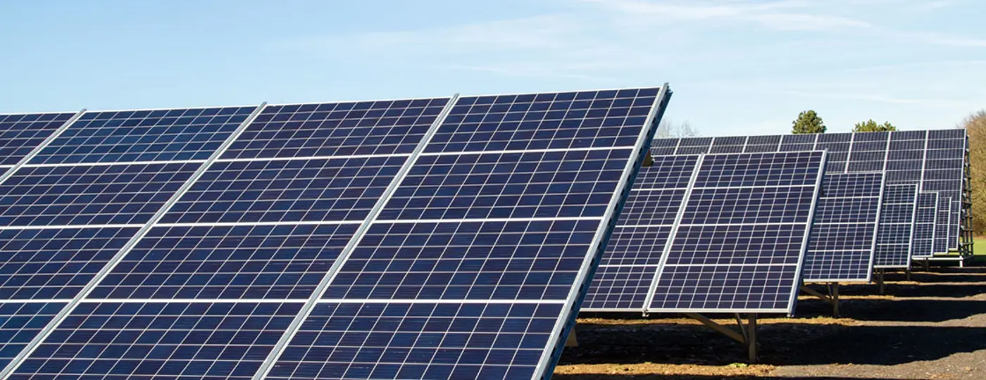 Speciale PV-panelen verwarmen en koelen gebouwen - Des panneaux photovoltaïques spéciaux chauffent et refroidissent les bâtiments