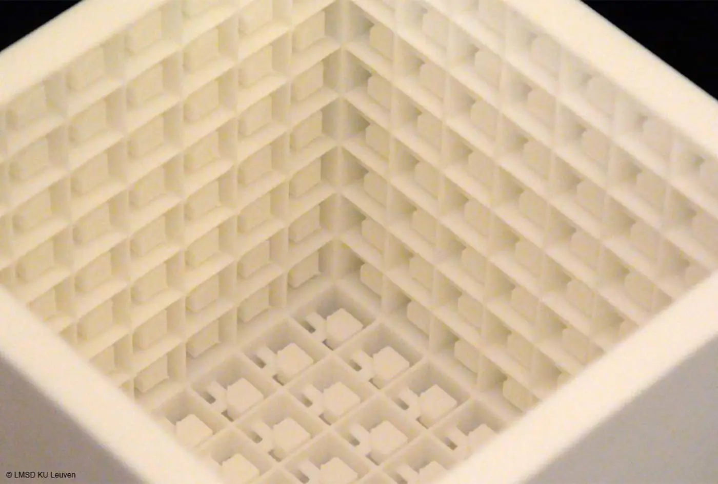 Metamaterialen helpen lawaai te bestrijden - Des métamatériaux aident à lutter contre le bruit