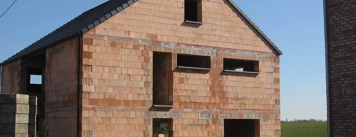 De delen 1 ‘Materialen’ en 2 ‘Stabiliteit’ van de STS 22 ‘Metselwerk voor laagbouw’ werden herzien! - Les parties 1 ‘Matériaux’ et 2 ‘Stabilité’ des STS 22 ‘Maçonnerie pour constructions basses’ ont été revues !