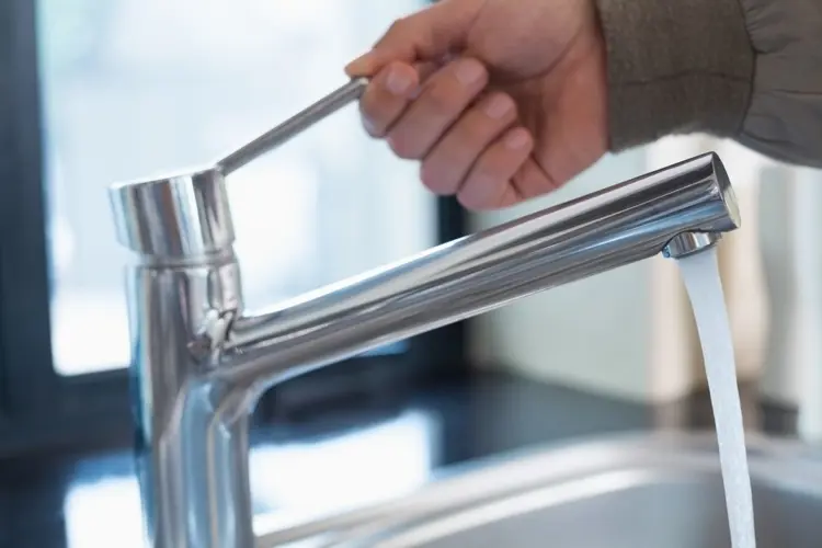 installatie van sanitair