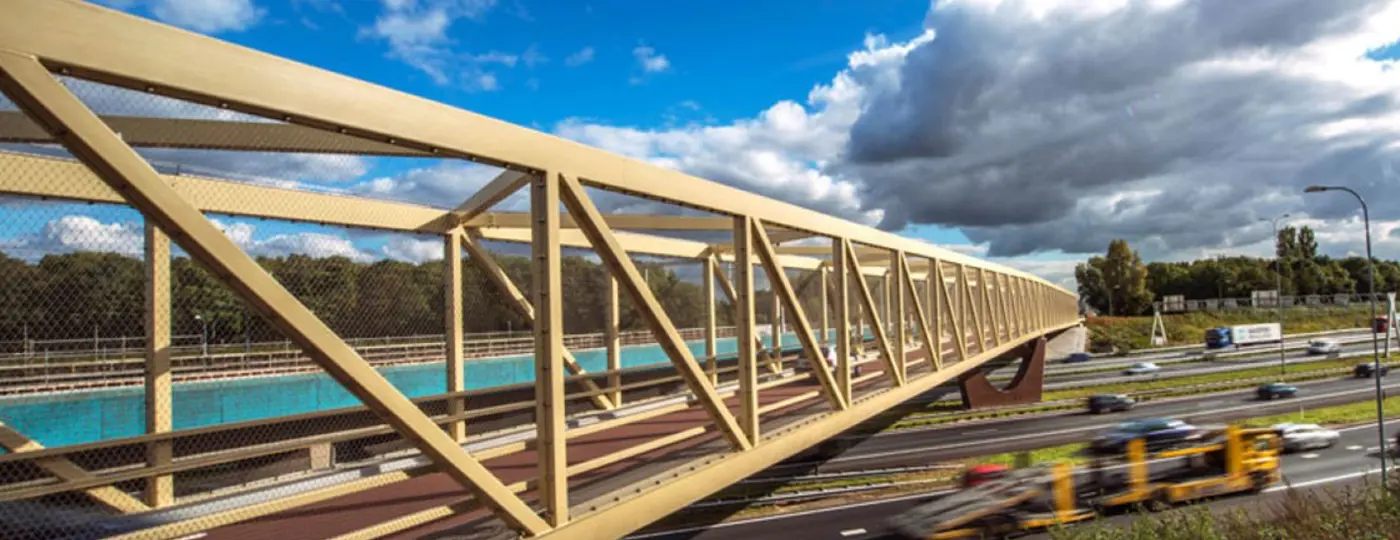 Composieten maken opmars in de bouwsector - Les composites progressent dans la construction