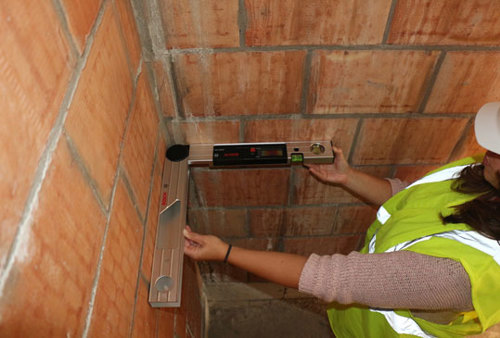 Mesure de la perpendicularité d’un angle à l’aide d’un goniomètre