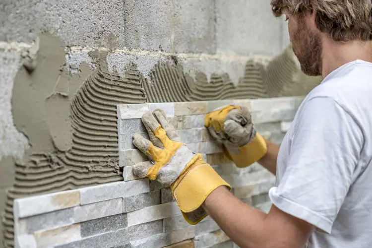 Carrelage posé par un carreleur professionnel qui a utilisé le guide pratique de Buildwise.