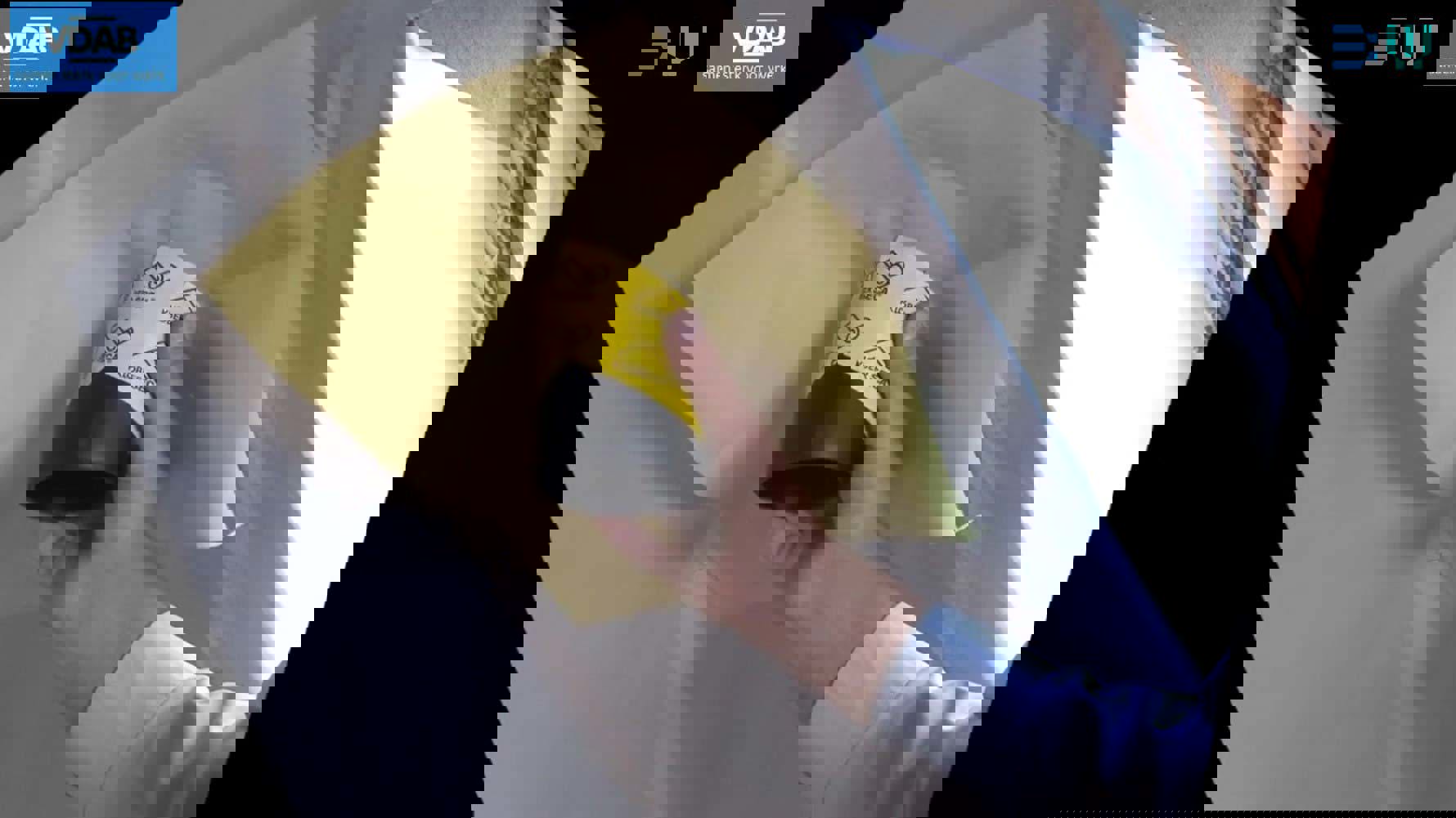 1205_VID1_20151201_NL.mp4